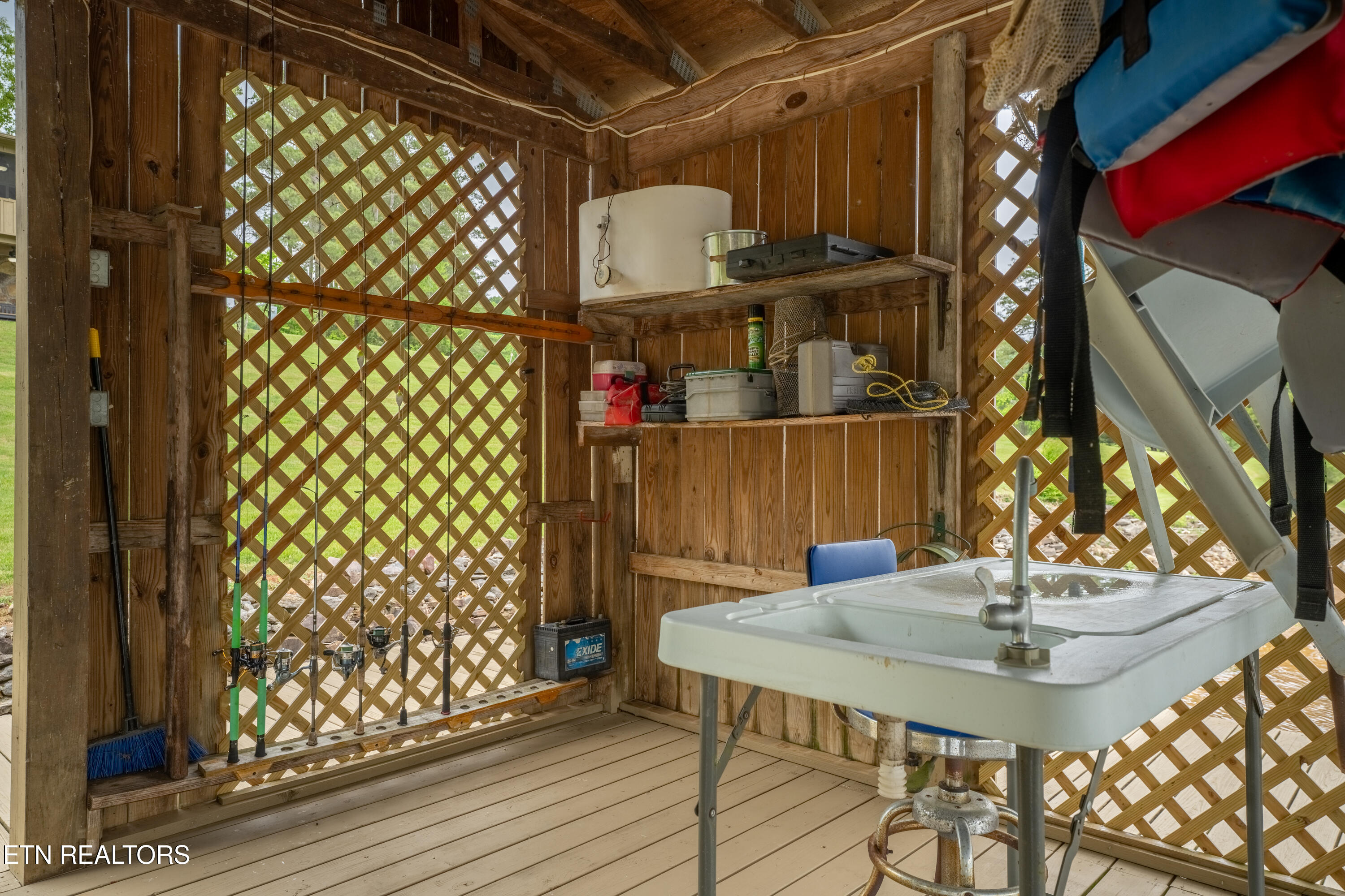 326 Chamberlain Cove Road Kingston TN 37763