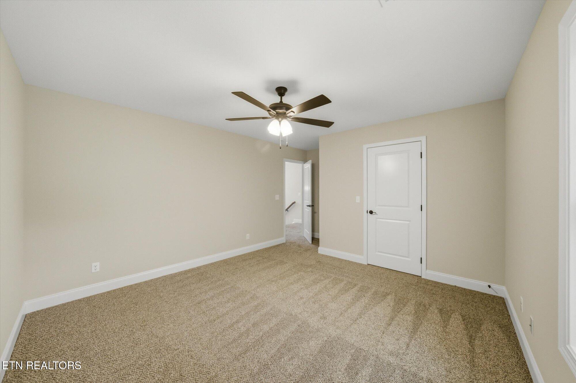 3185 Fairoaks Drive Maryville TN 37803