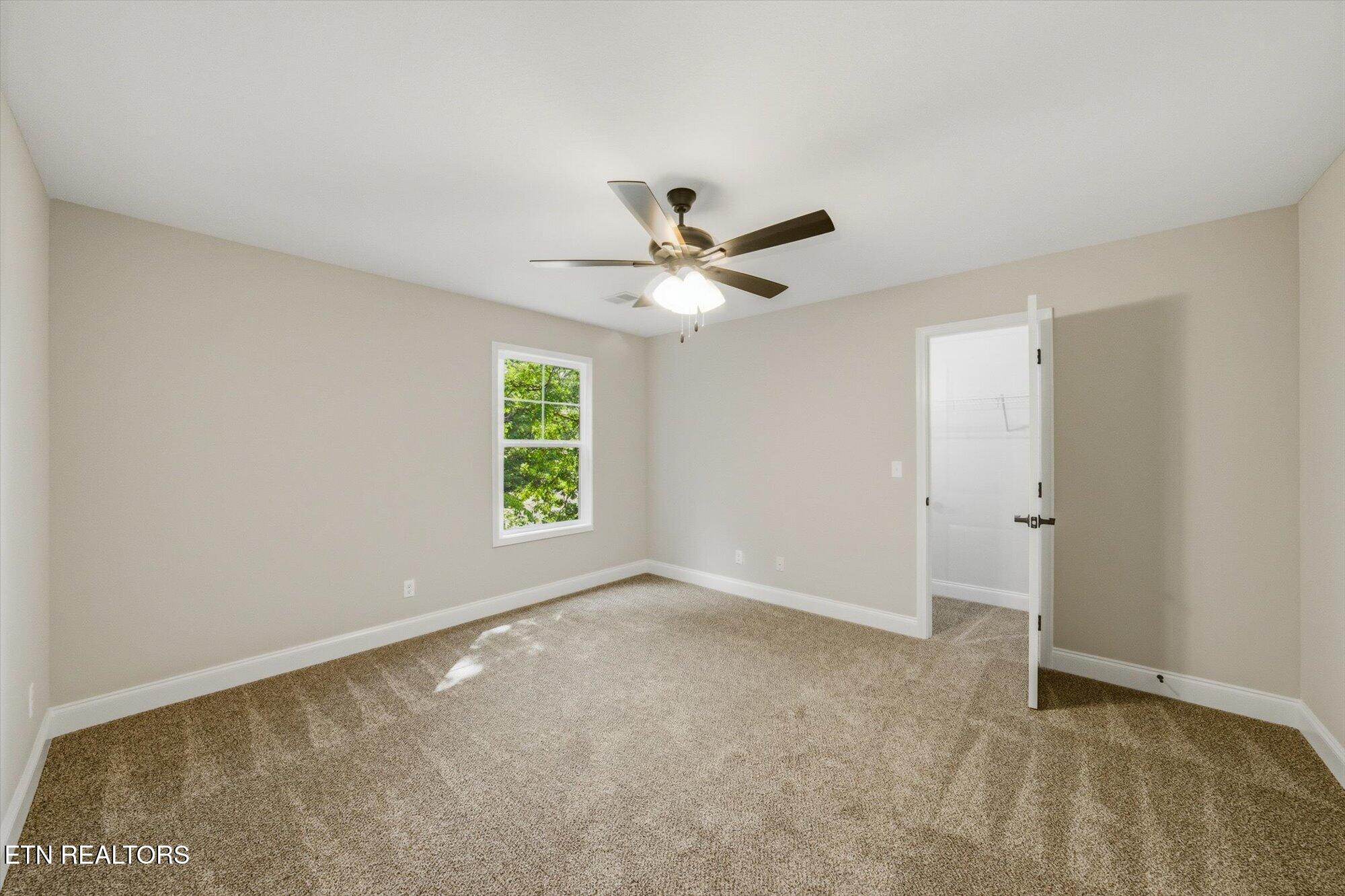 3185 Fairoaks Drive Maryville TN 37803