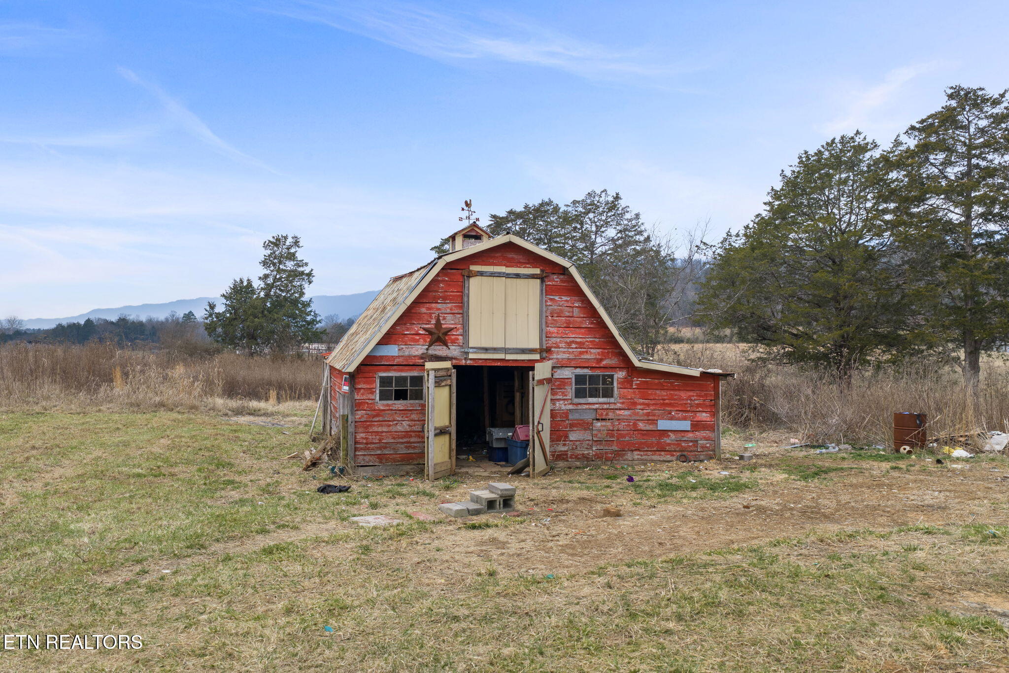 6555 General Carl W Stiner Highway Lafollette TN 37766