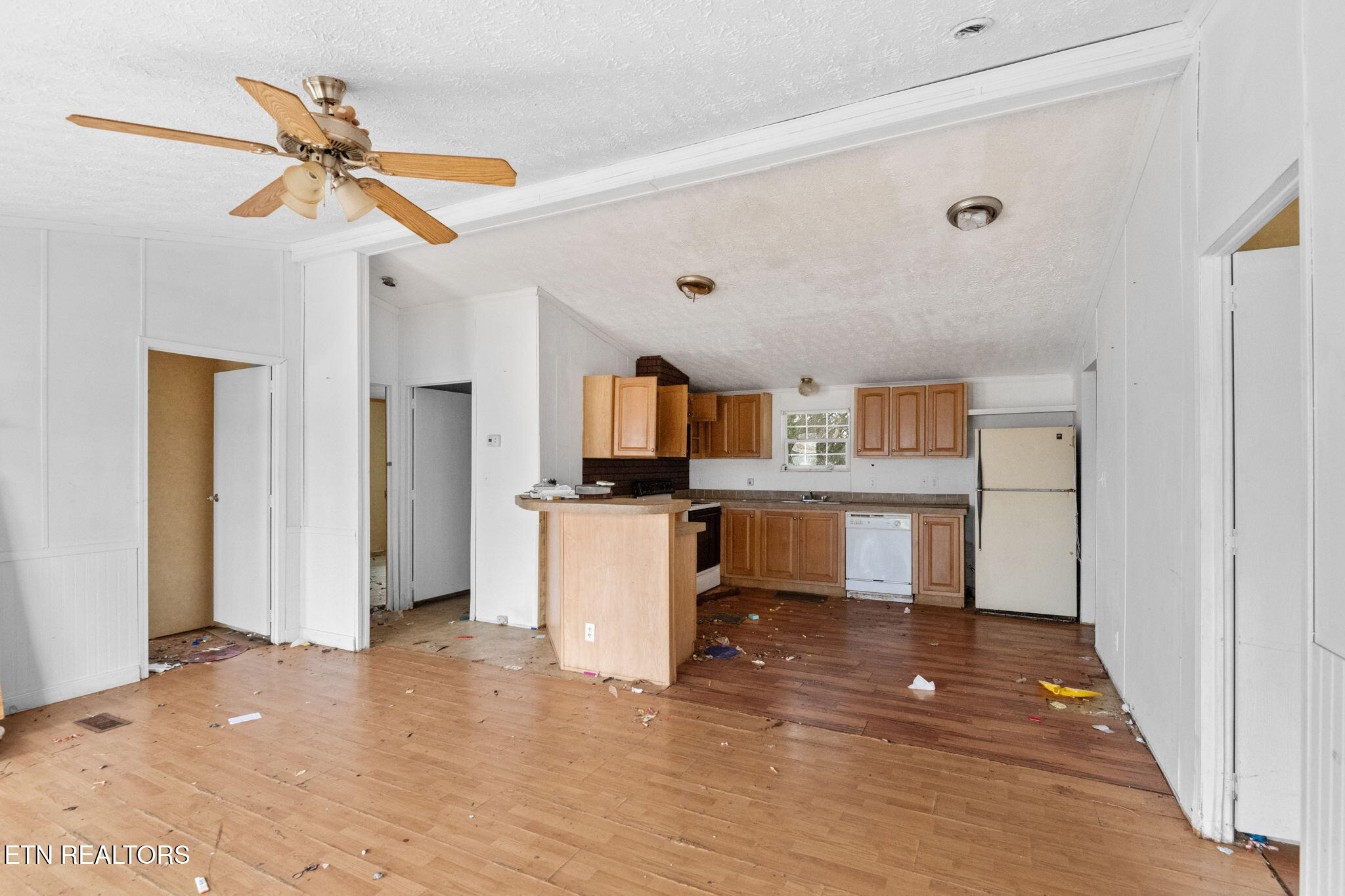 6555 General Carl W Stiner Highway Lafollette TN 37766