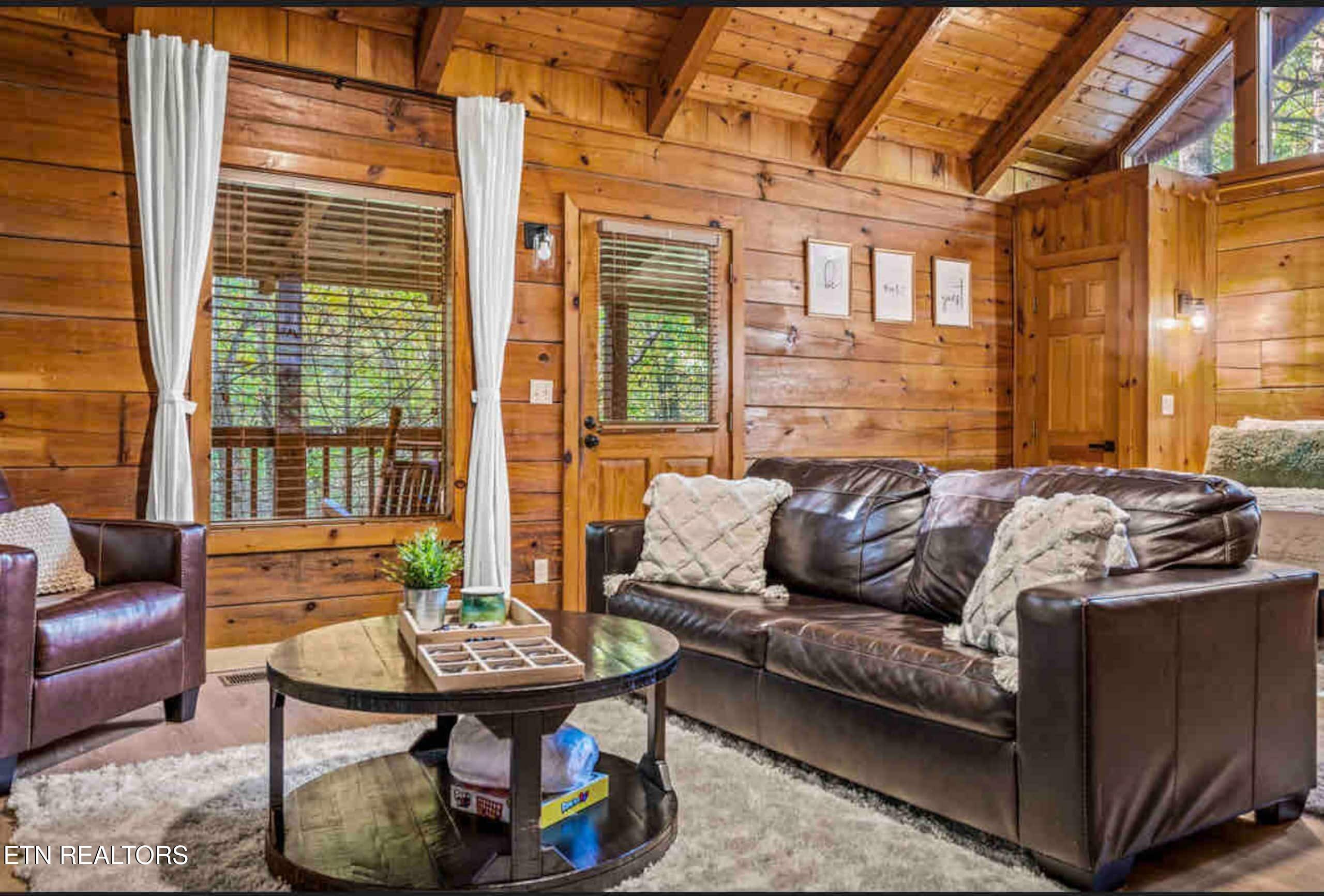 3289 Twin Mountain Way Pigeon Forge TN 37863
