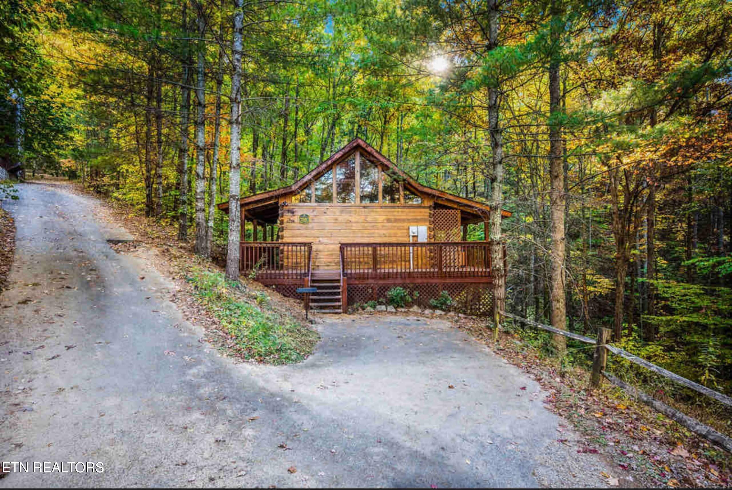 3289 Twin Mountain Way Pigeon Forge TN 37863
