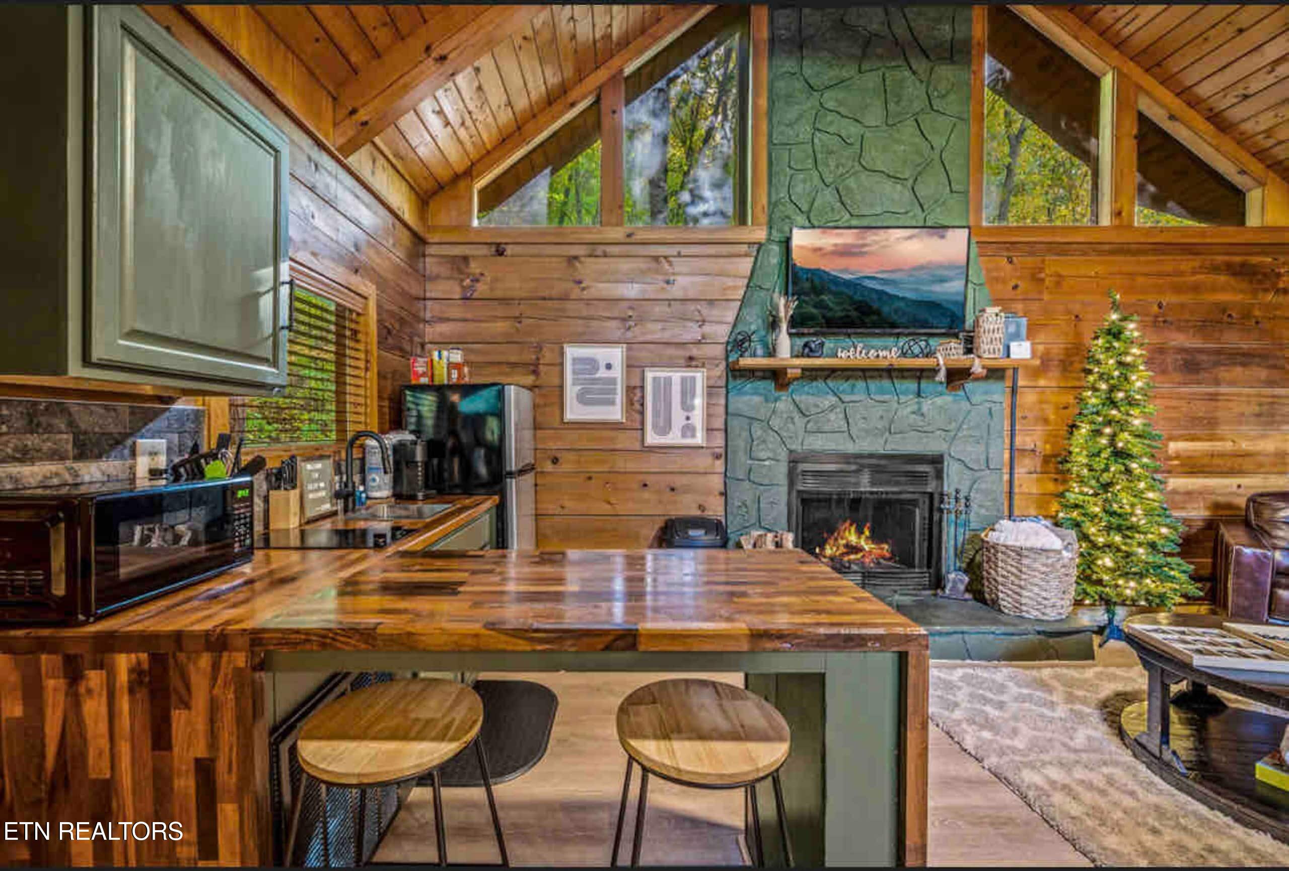 3289 Twin Mountain Way Pigeon Forge TN 37863