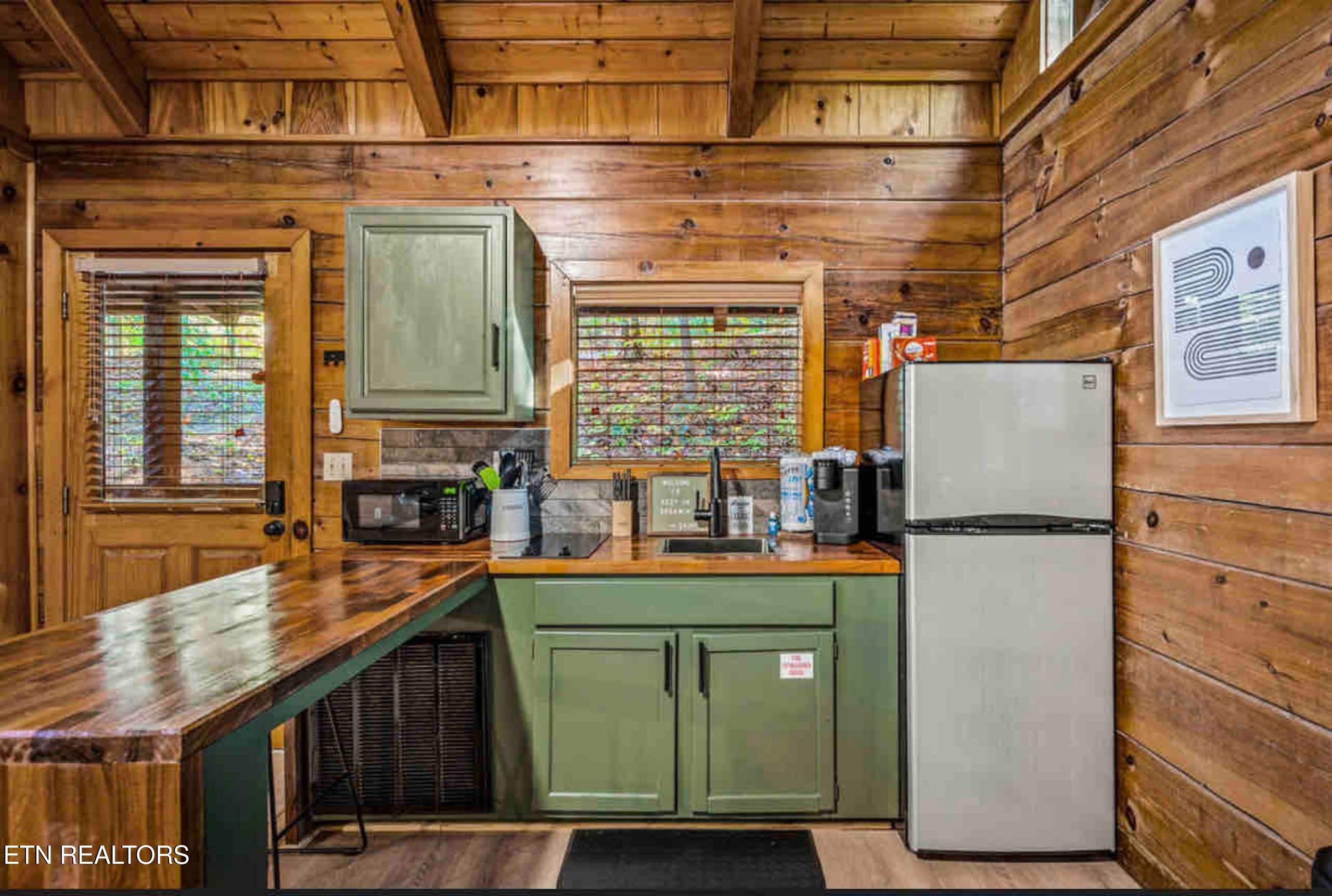3289 Twin Mountain Way Pigeon Forge TN 37863