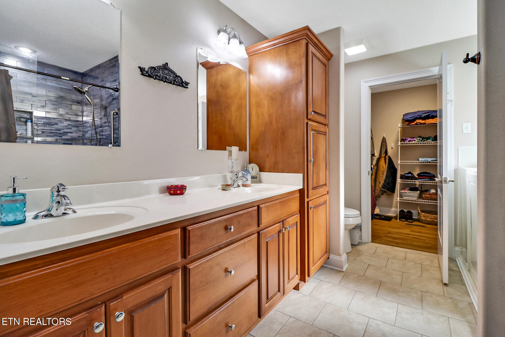 17 Dickens Lane Fairfield Glade TN 38558