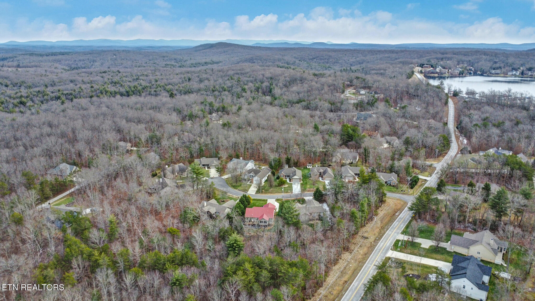 17 Dickens Lane Fairfield Glade TN 38558