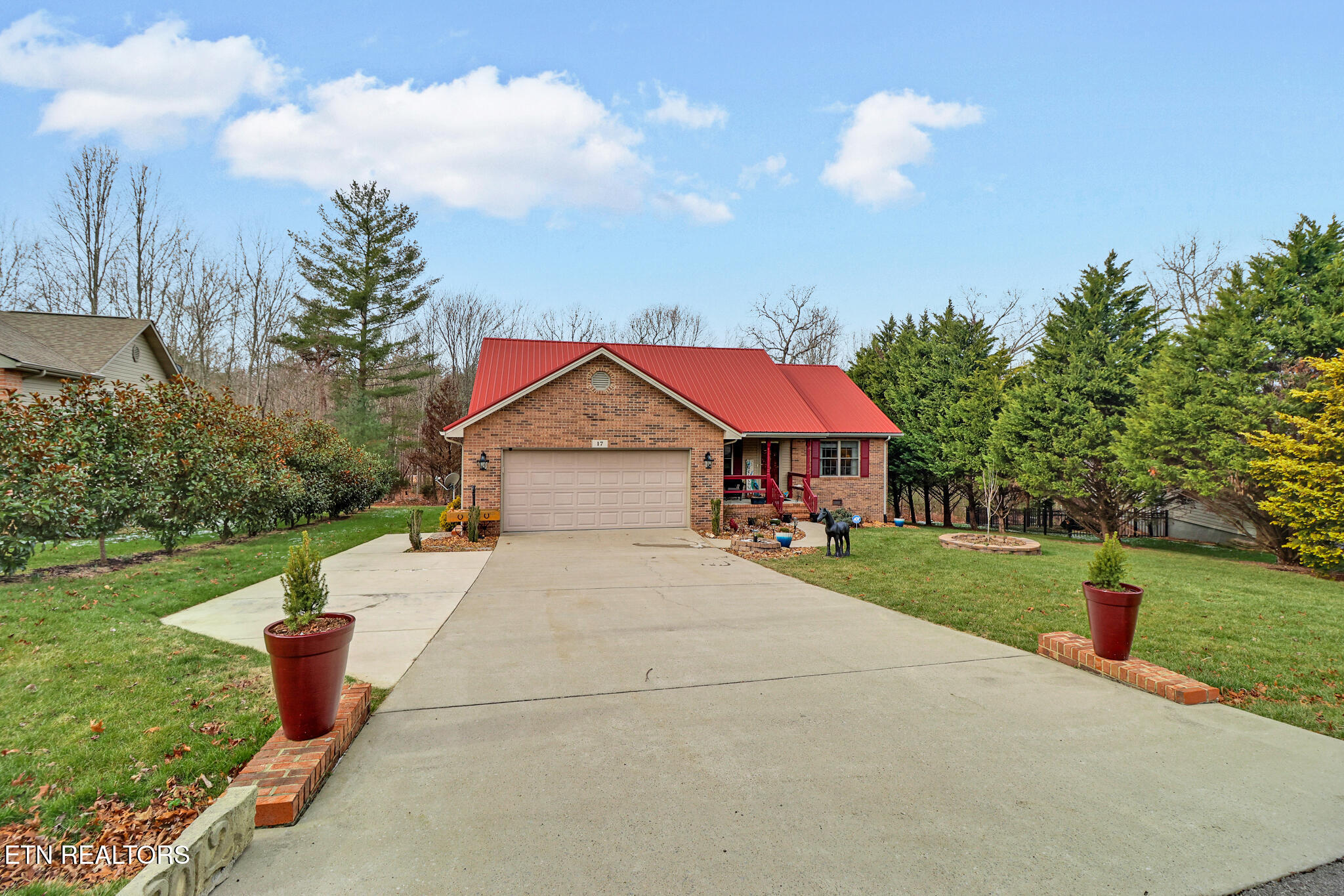 17 Dickens Lane Fairfield Glade TN 38558
