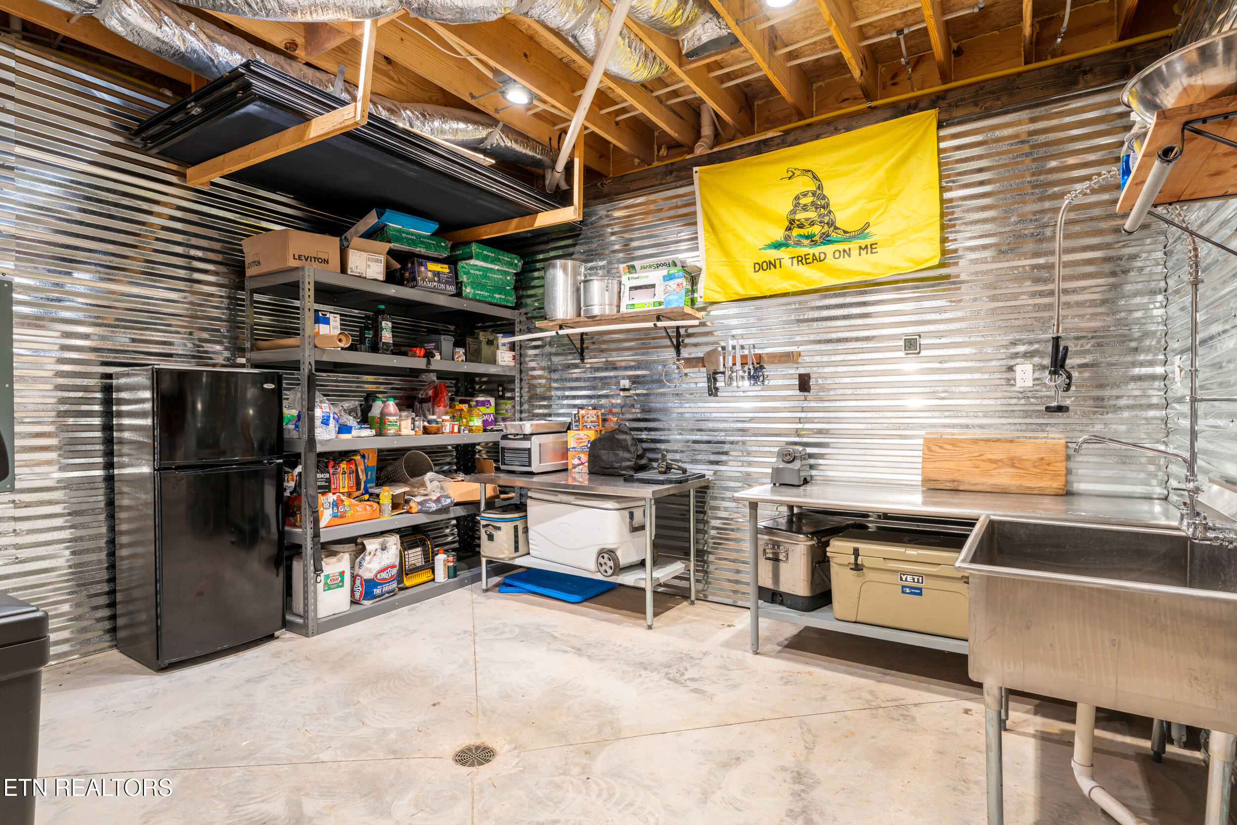 780 Laurel Lake Circle Madisonville TN 37354