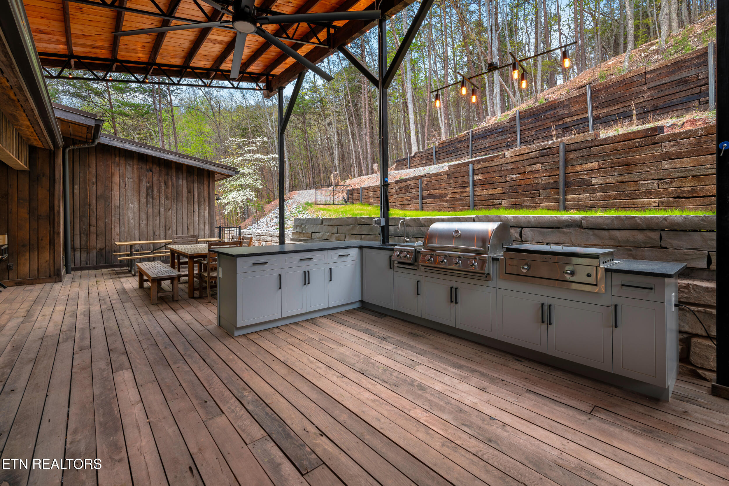 780 Laurel Lake Circle Madisonville TN 37354