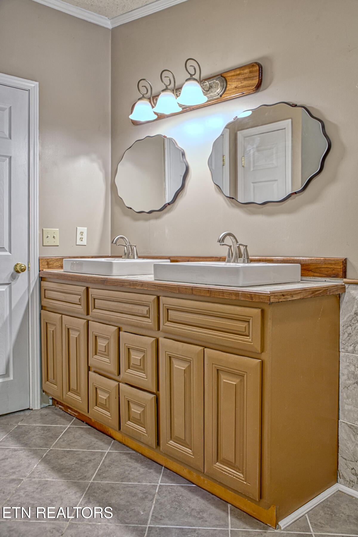 299 Poor House Hollow Lane Gainesboro TN 38562