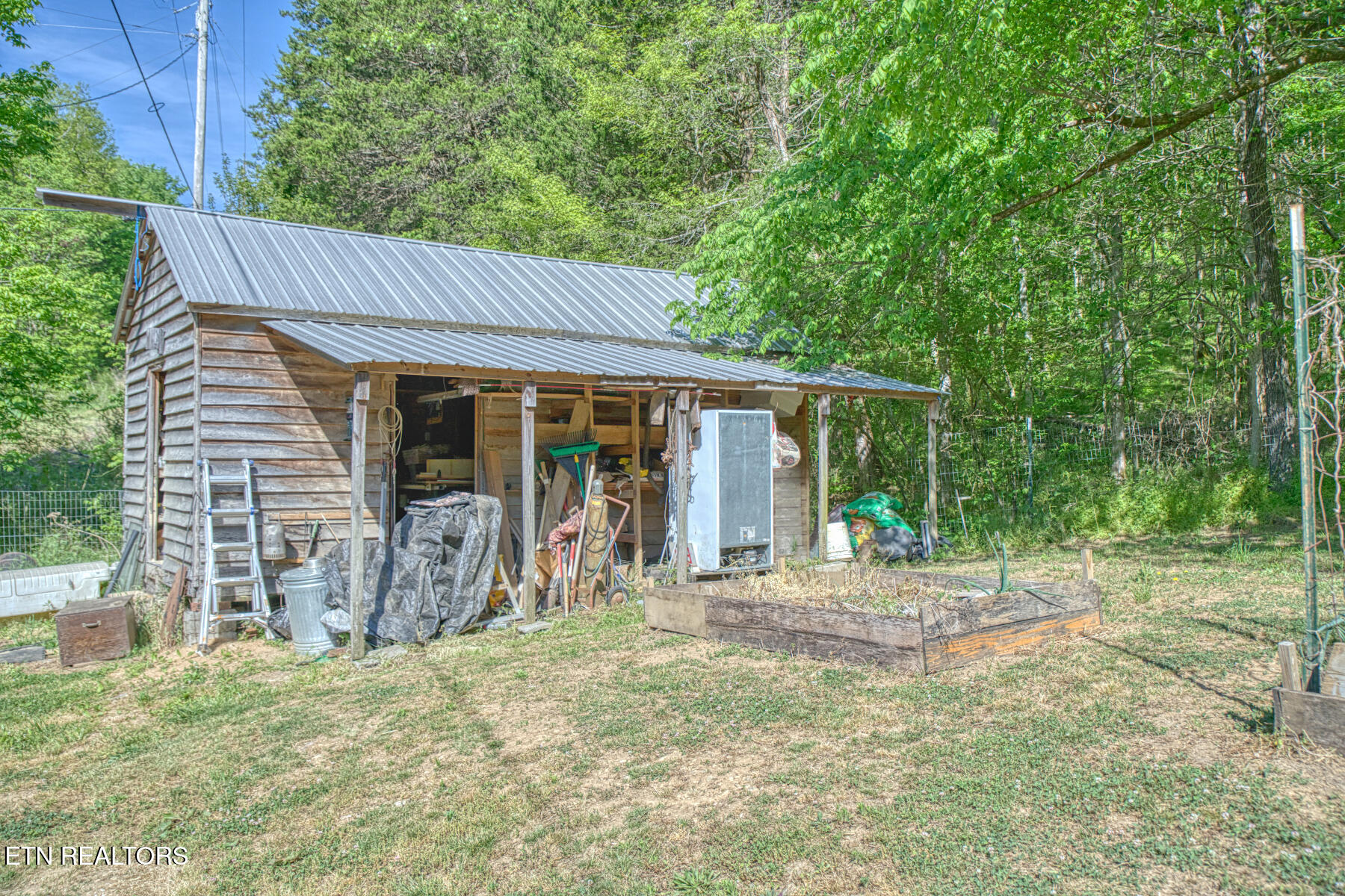 299 Poor House Hollow Lane Gainesboro TN 38562