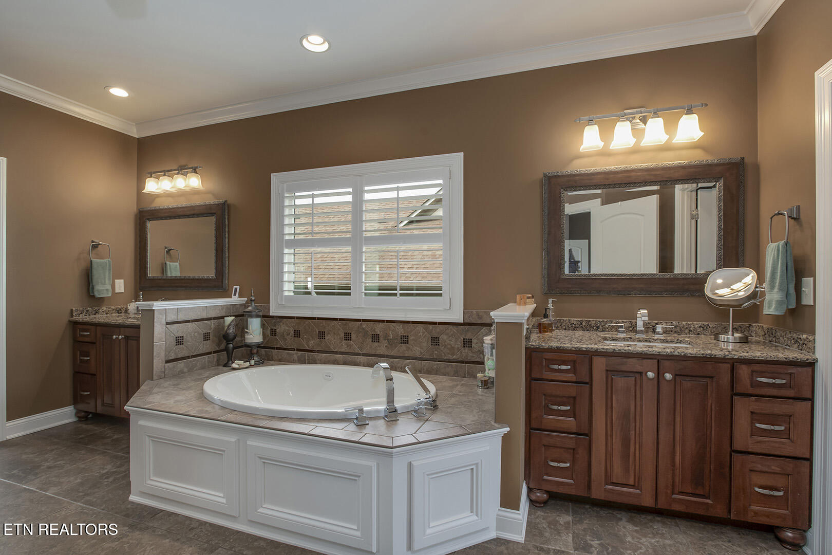 151 Walosi Way Loudon TN 37774