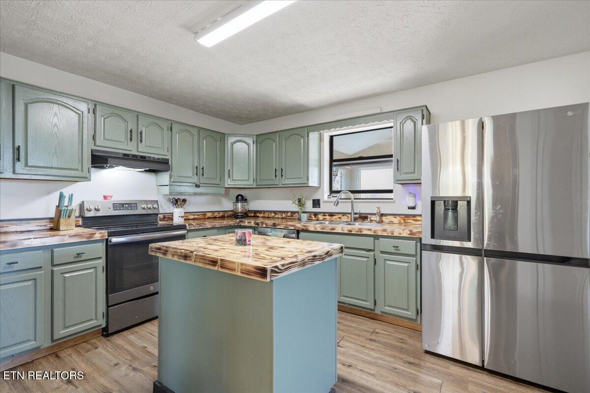 319 Ironwood Drive Kodak TN 37764