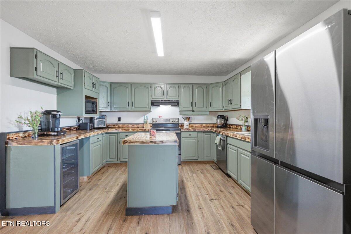 319 Ironwood Drive Kodak TN 37764