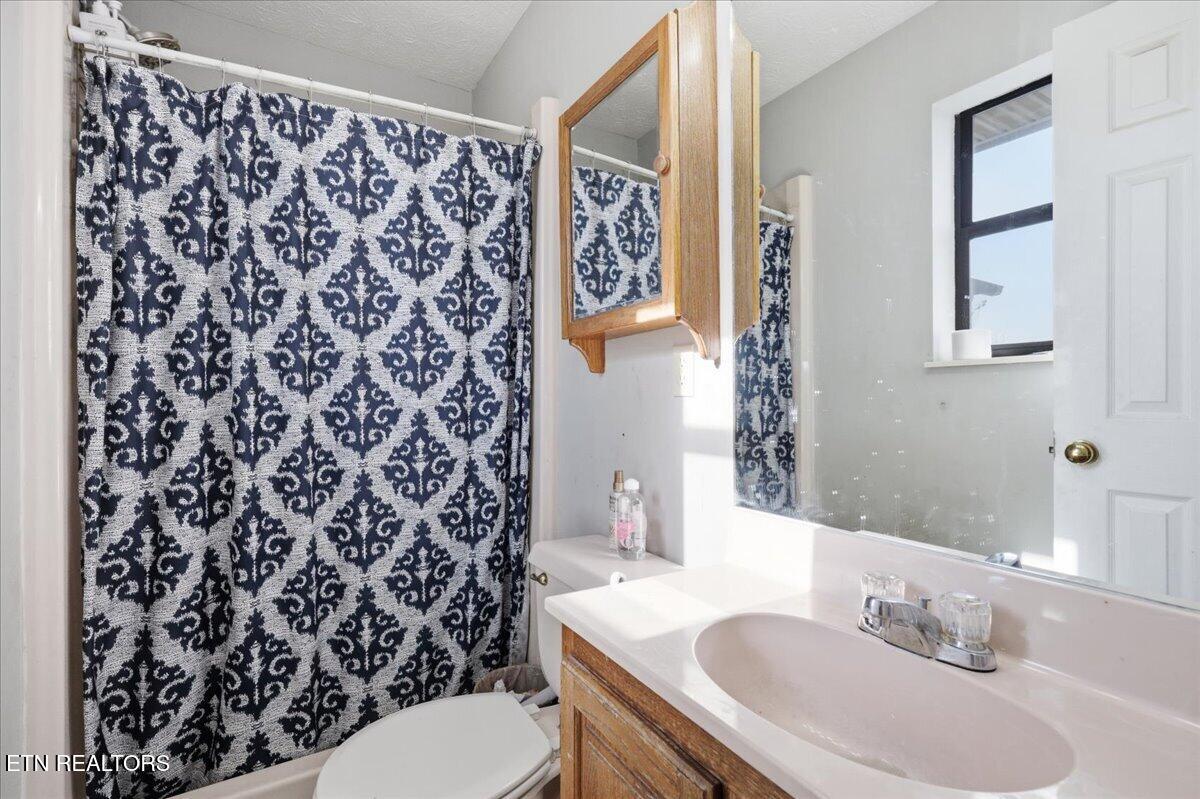 319 Ironwood Drive Kodak TN 37764
