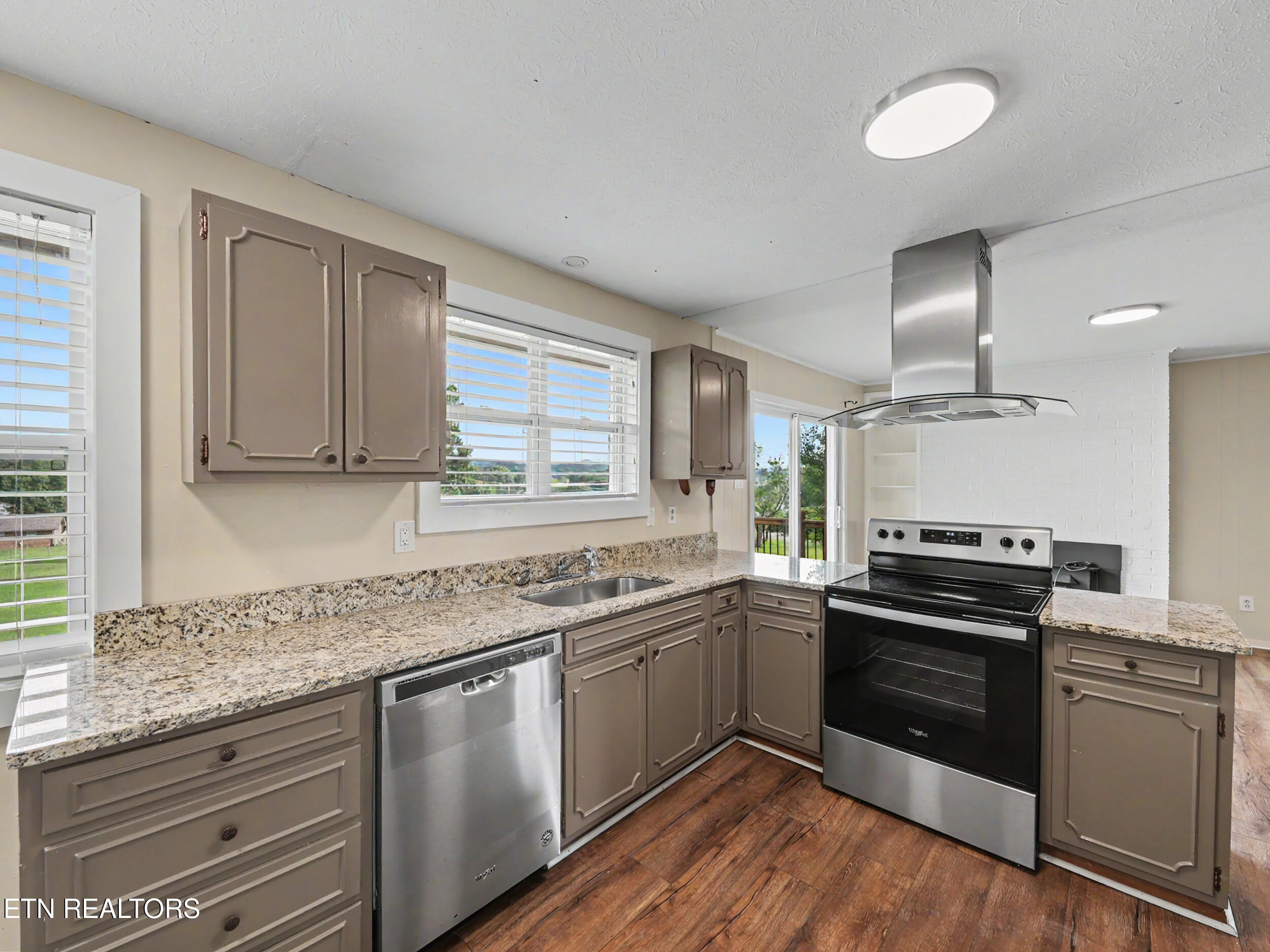 3717 Splendor Drive Knoxville TN 37918