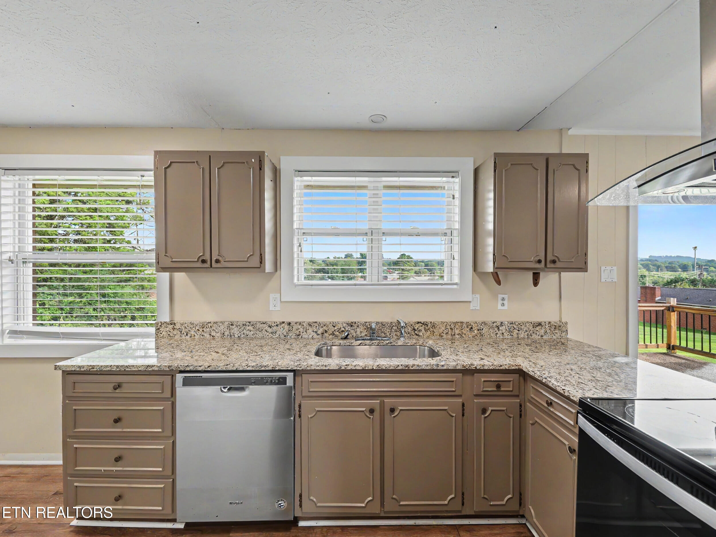 3717 Splendor Drive Knoxville TN 37918