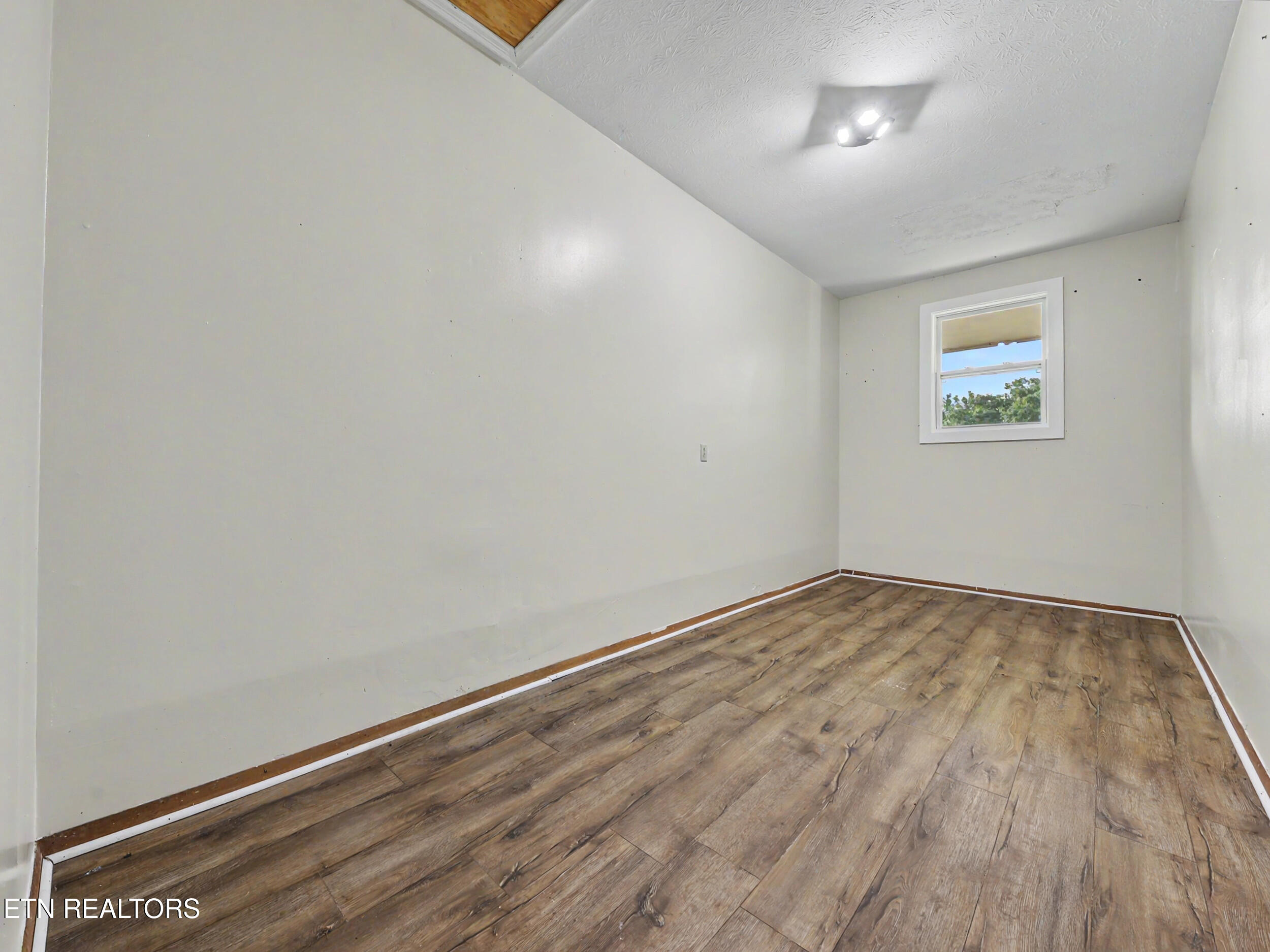 3717 Splendor Drive Knoxville TN 37918