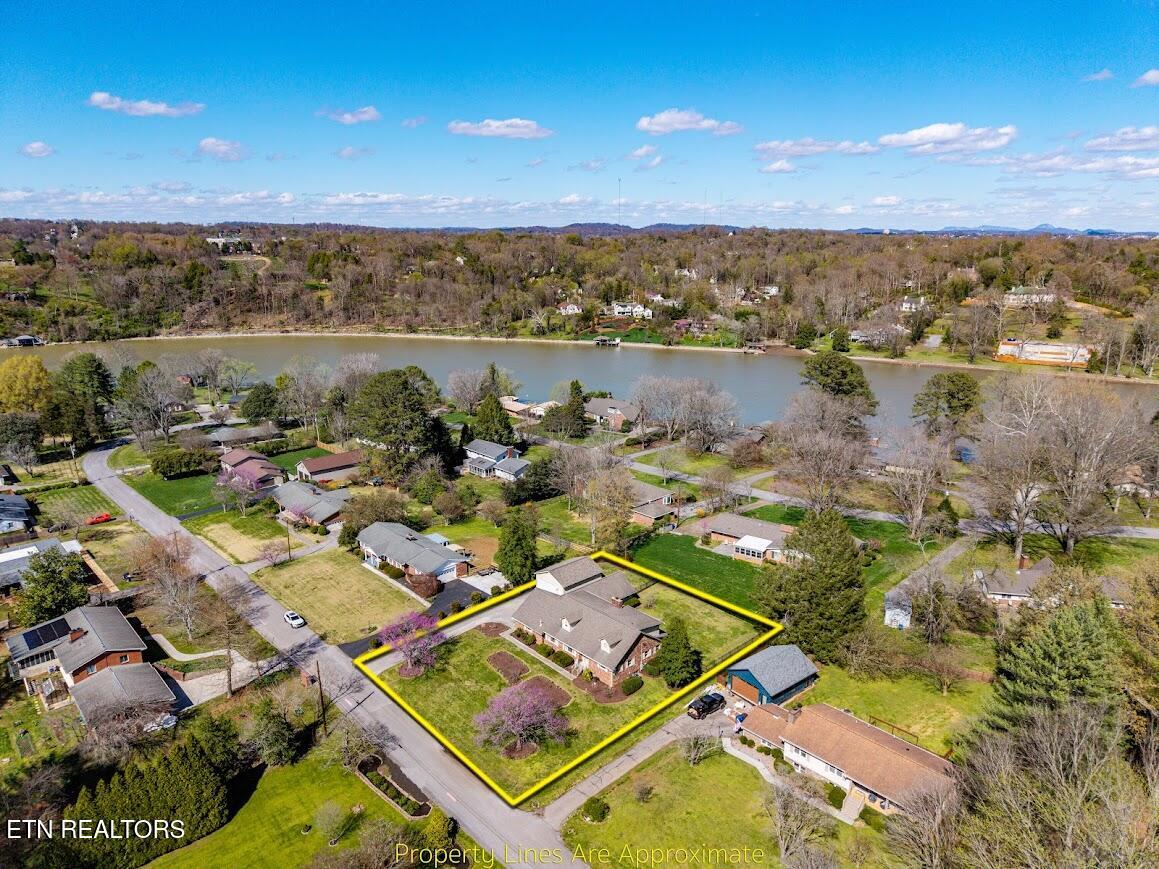 2024 W Velmetta Circle Knoxville TN 37920