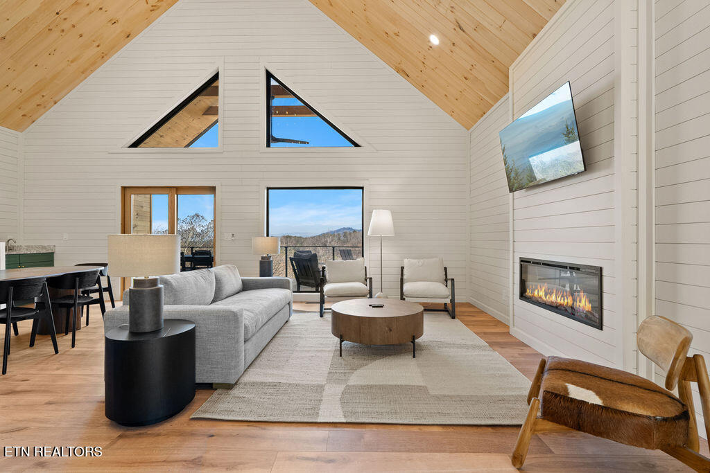 1863 Bluff Ridge Road Sevierville TN 37876