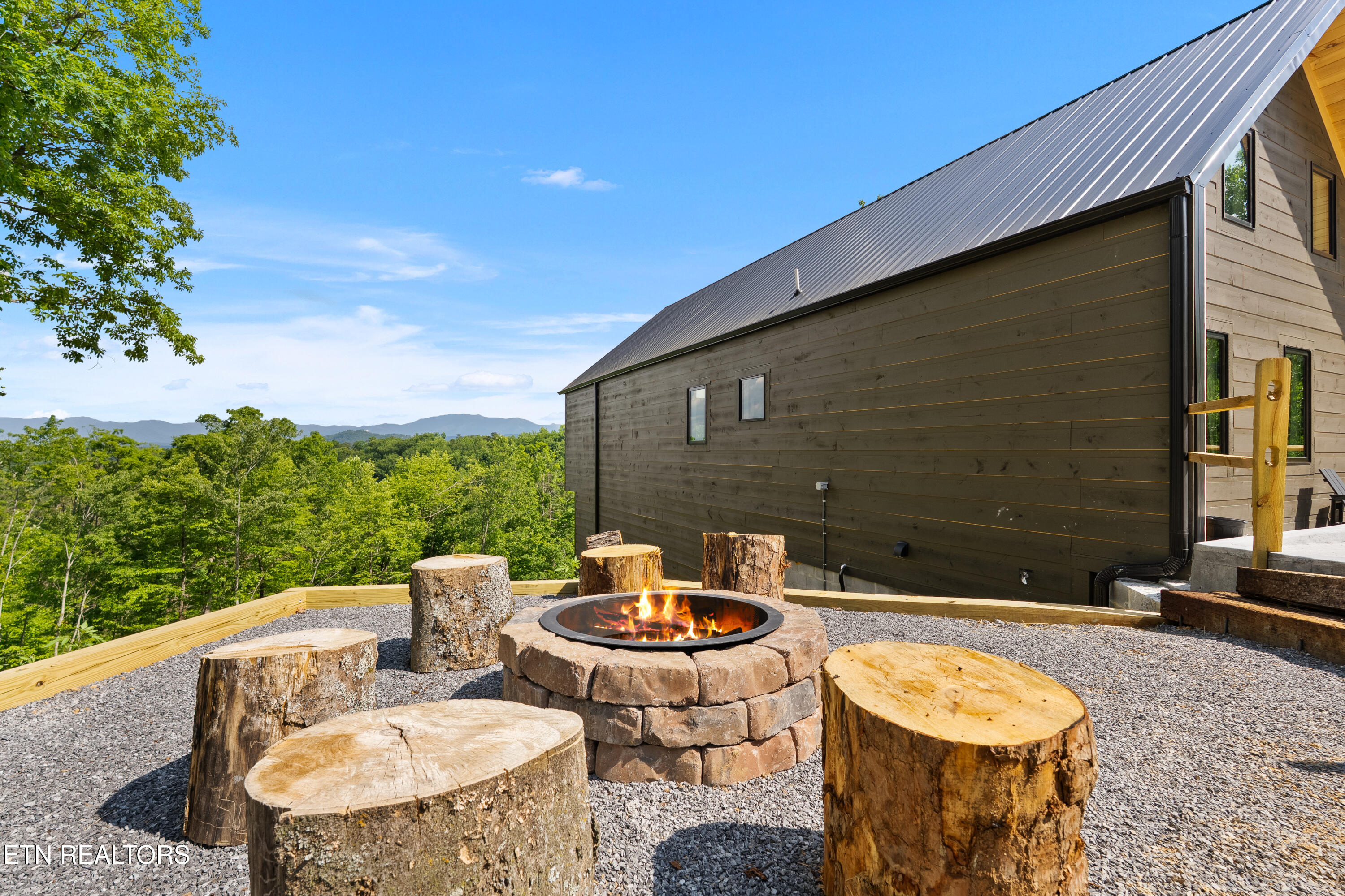 1863 Bluff Ridge Road Sevierville TN 37876