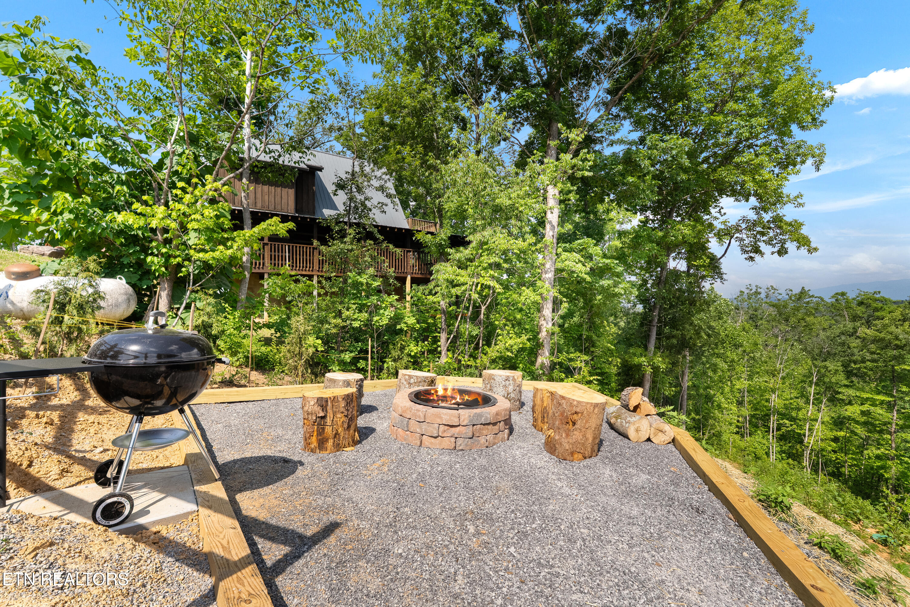 1863 Bluff Ridge Road Sevierville TN 37876