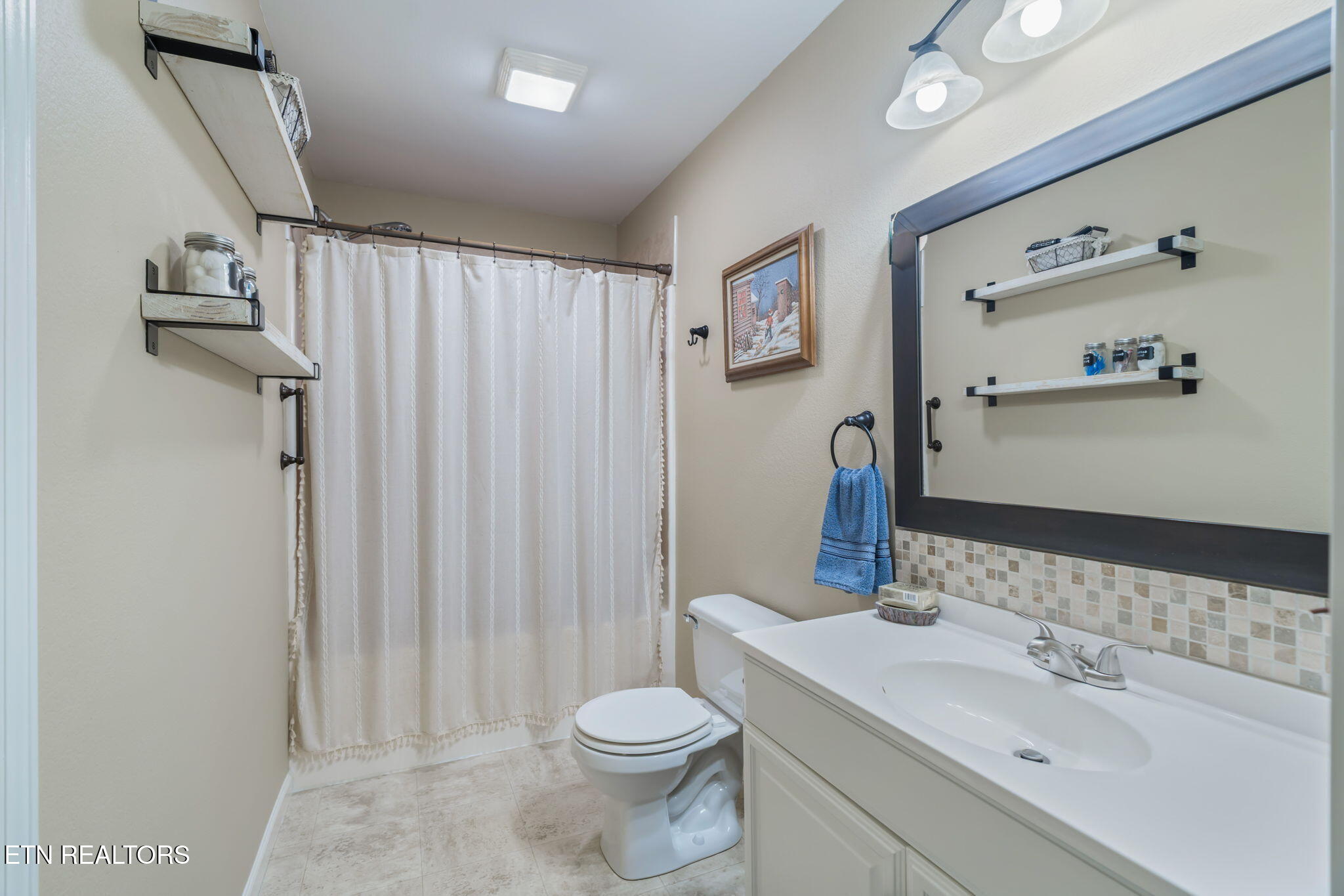 124 Mac Ivey Lane Lafollette TN 37766