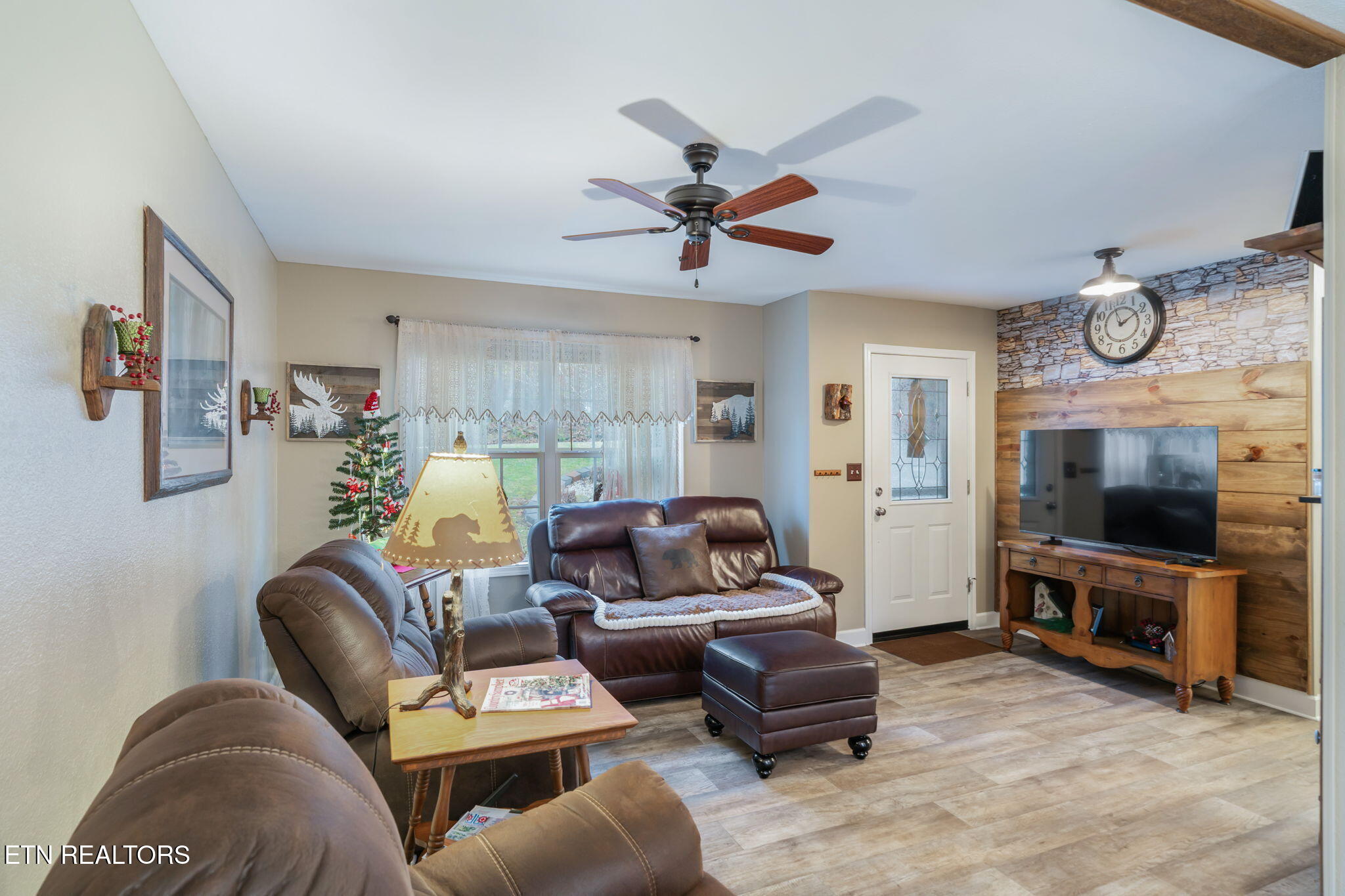 124 Mac Ivey Lane Lafollette TN 37766