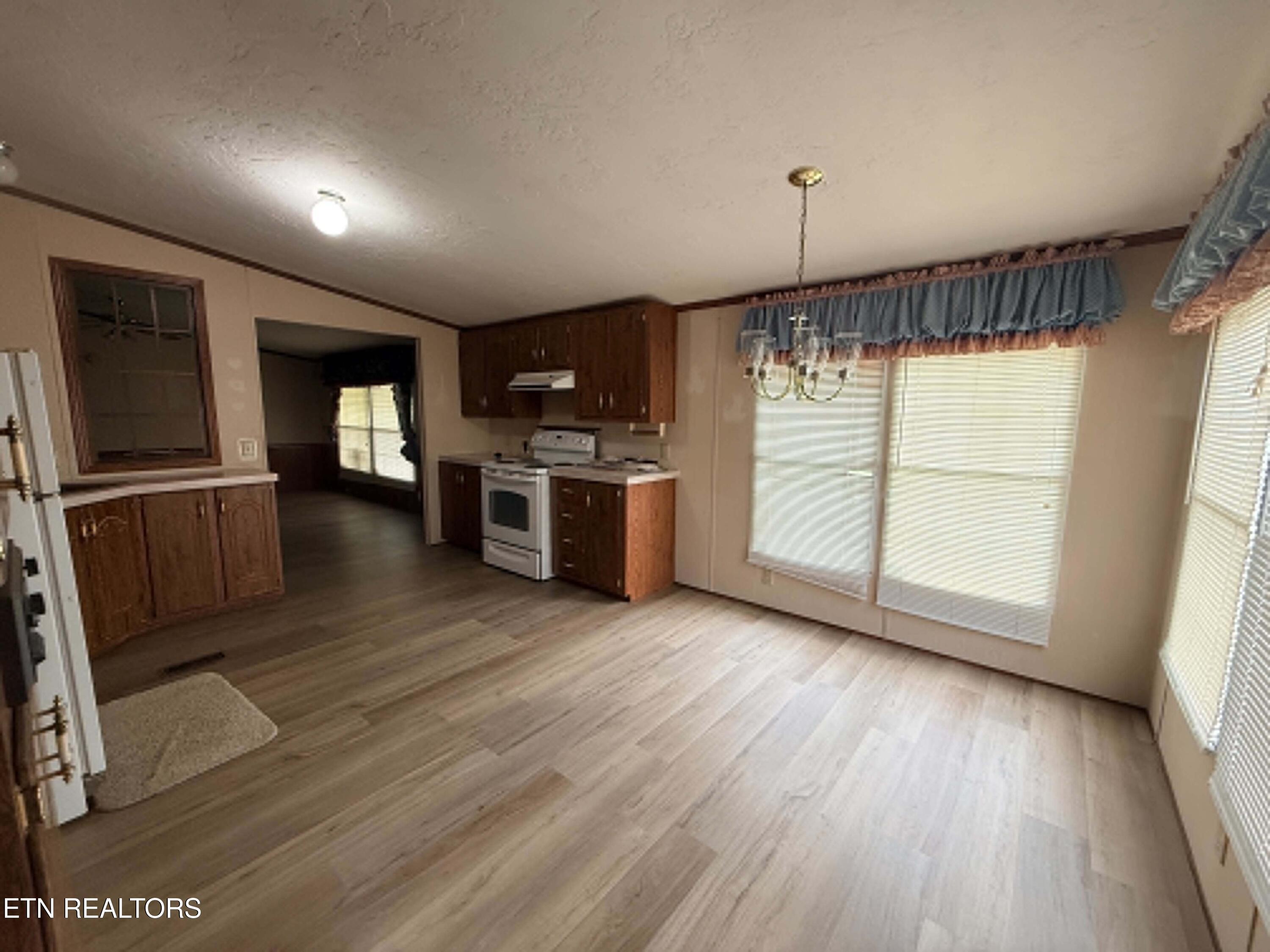 1243 Franklin Loop Clarkrange TN 38553