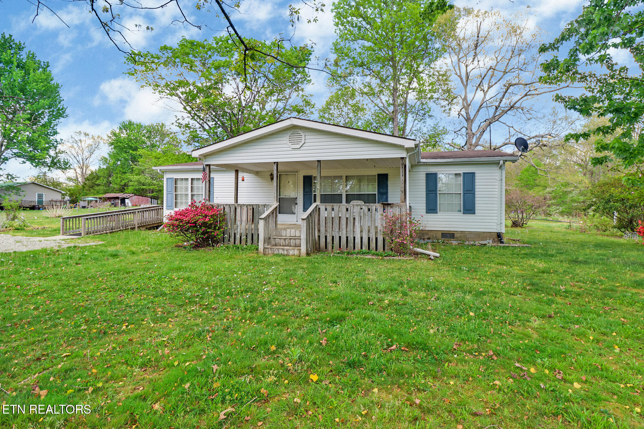 1243 Franklin Loop Clarkrange TN 38553