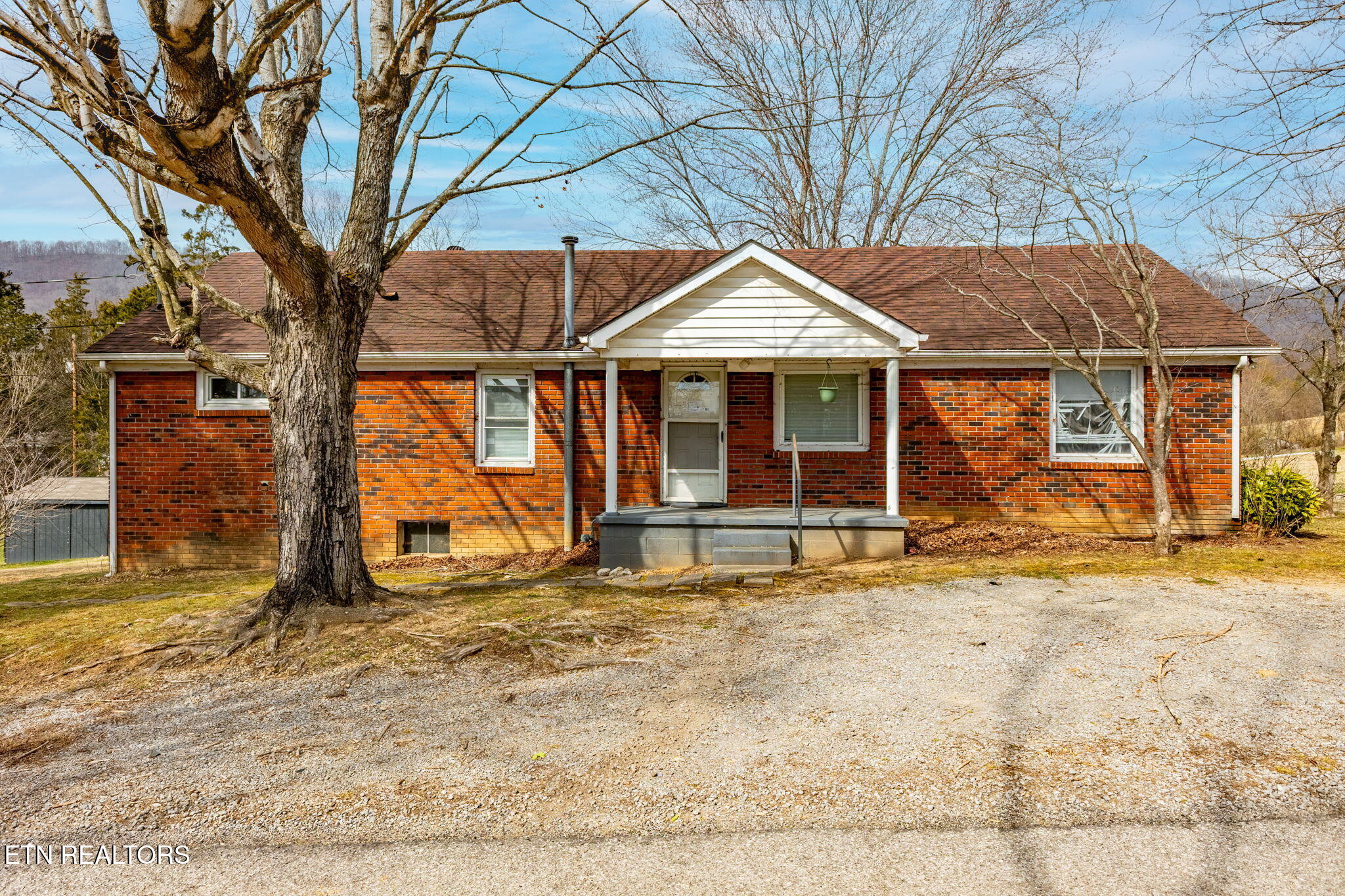 106 Butter & Egg Road Jacksboro TN 37757