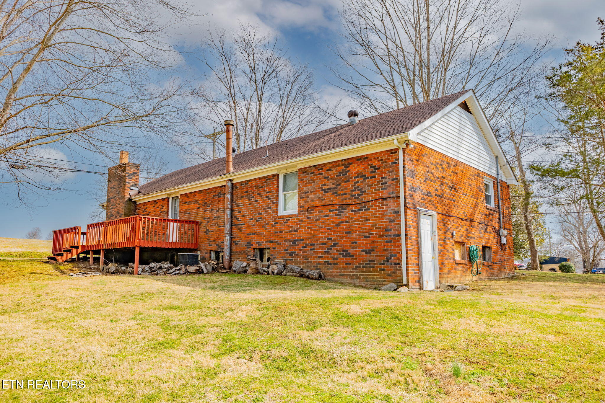 106 Butter & Egg Road Jacksboro TN 37757