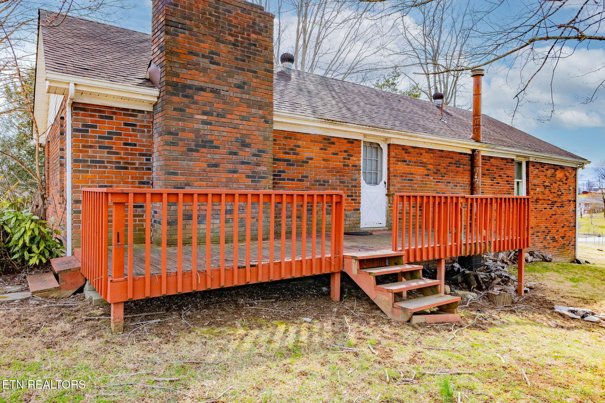 106 Butter & Egg Road Jacksboro TN 37757