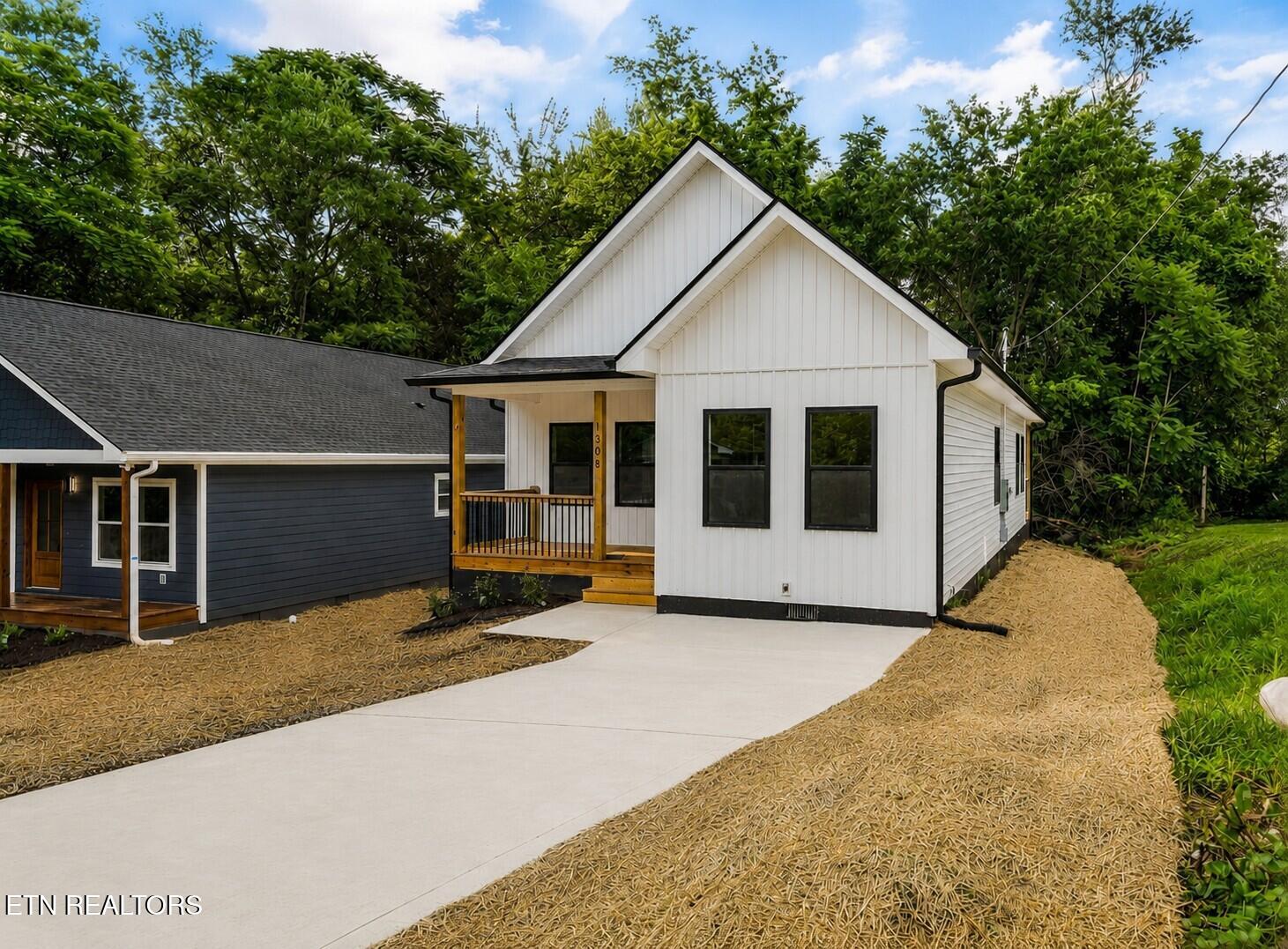 1308 NE Ezell Street Knoxville TN 37917