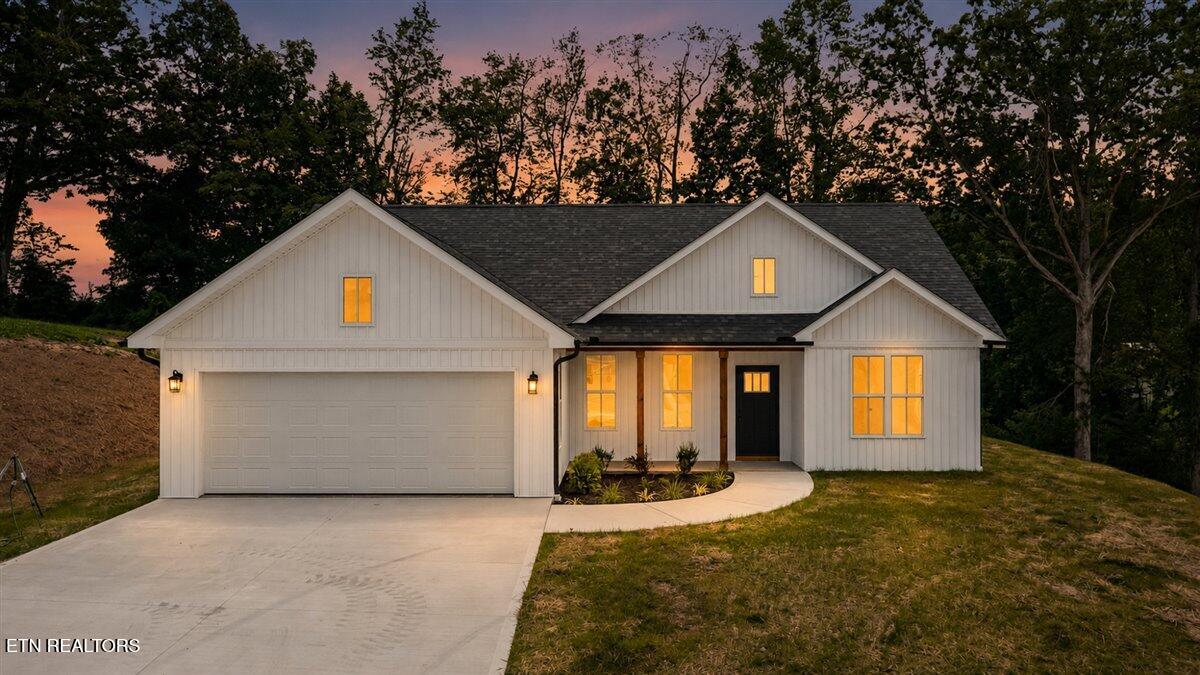 179 Storm Lane Jacksboro TN 37757