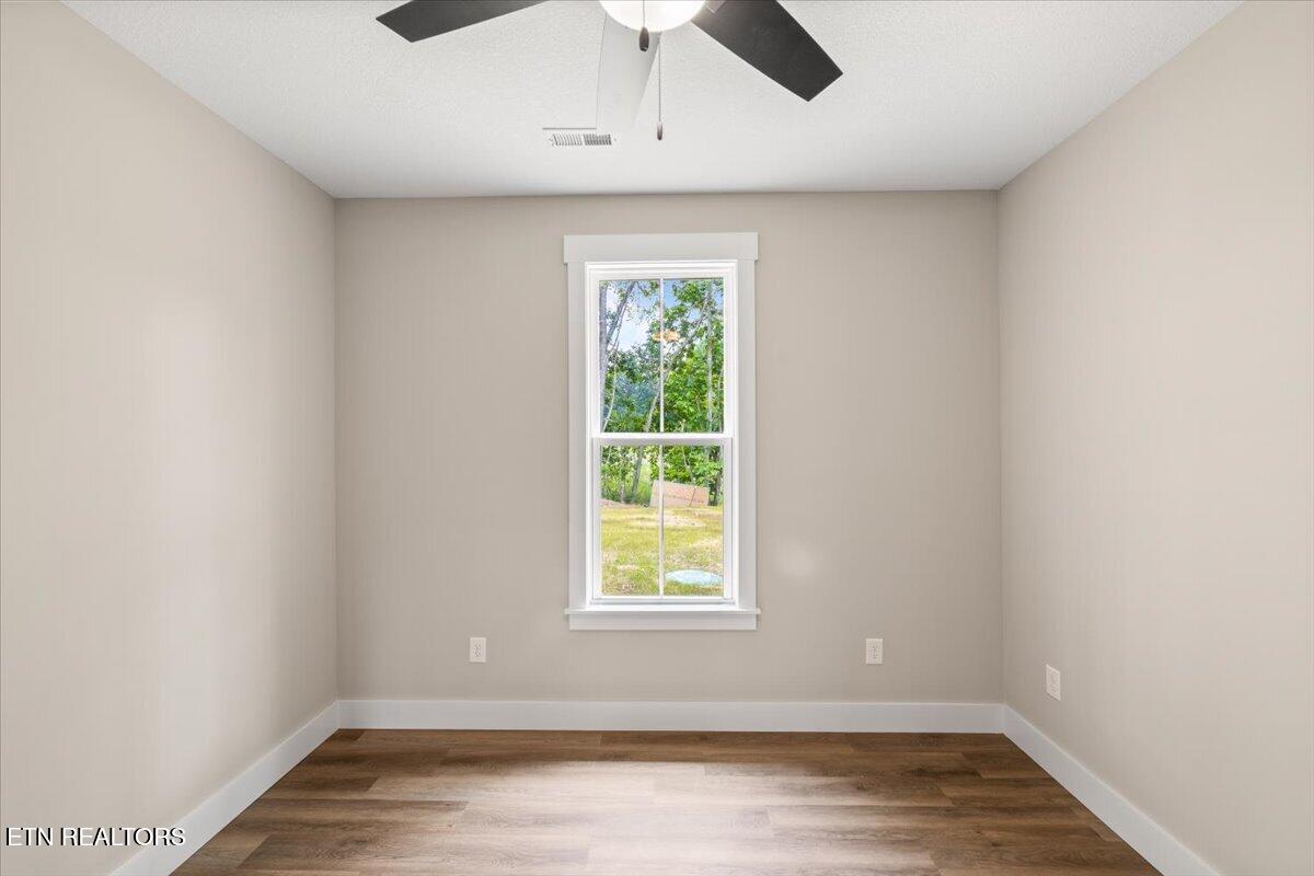 179 Storm Lane Jacksboro TN 37757