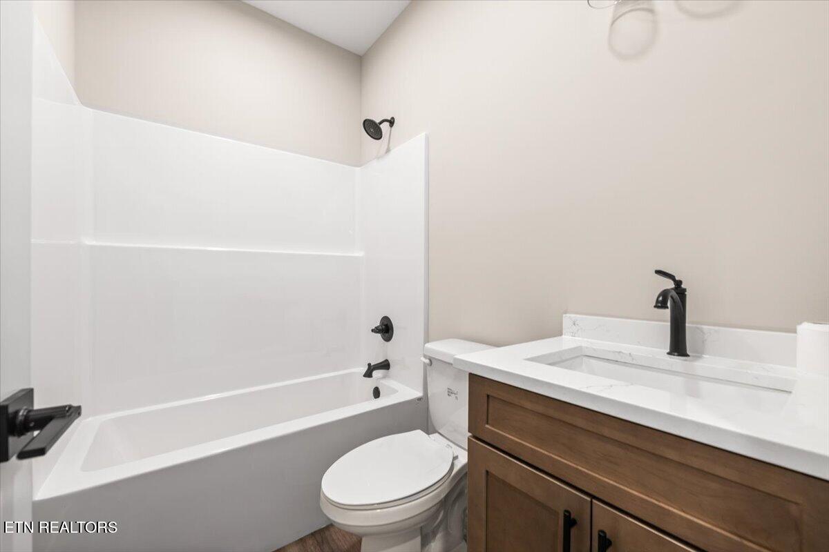 179 Storm Lane Jacksboro TN 37757