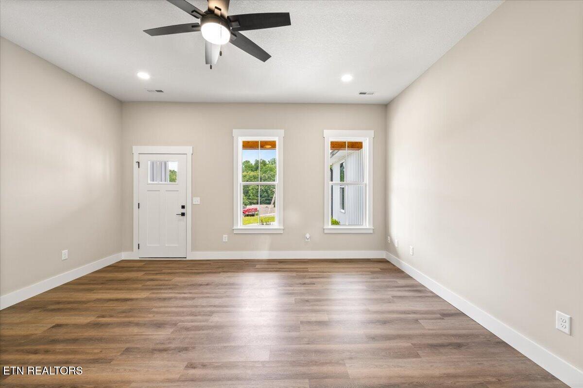 179 Storm Lane Jacksboro TN 37757