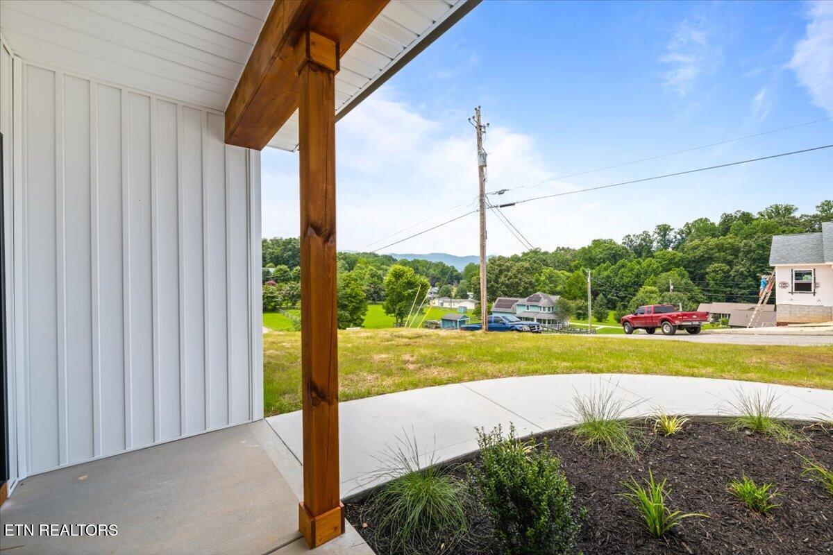 179 Storm Lane Jacksboro TN 37757