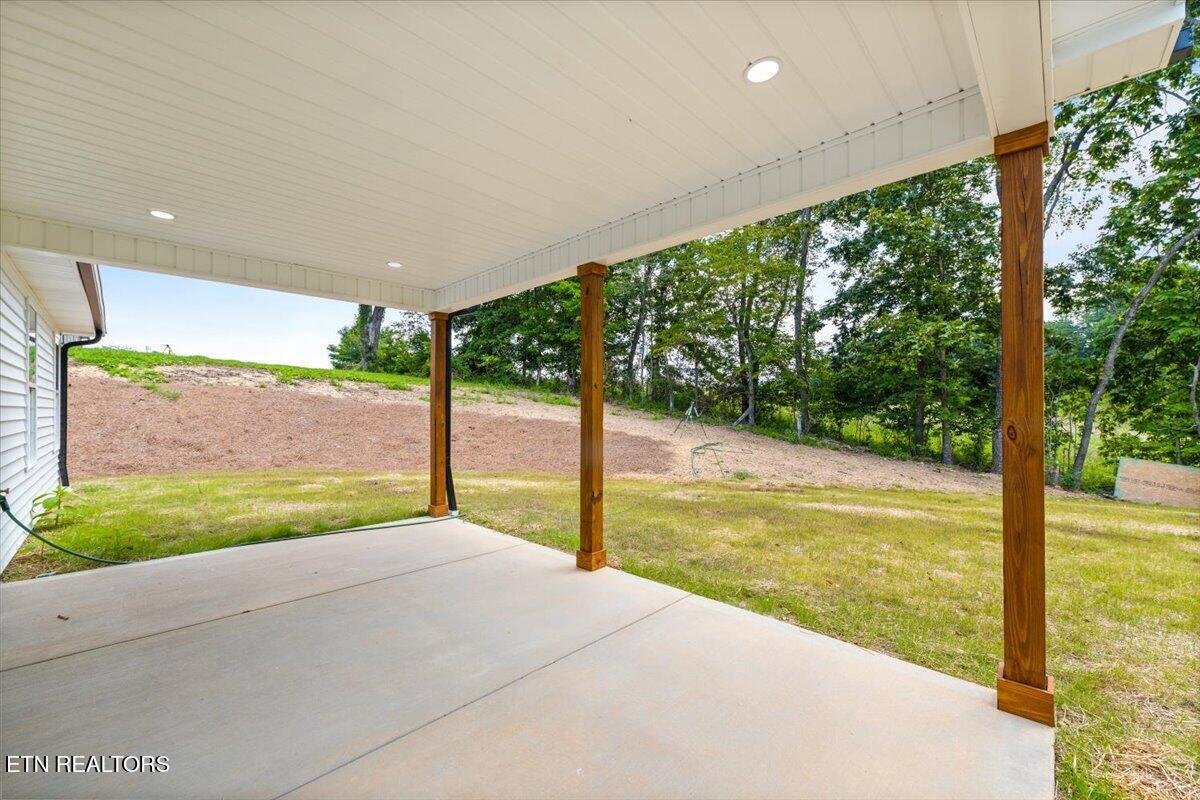 179 Storm Lane Jacksboro TN 37757
