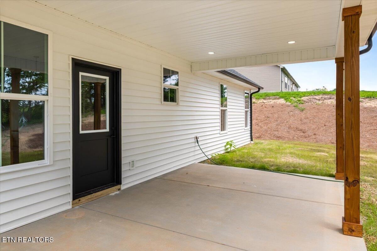 179 Storm Lane Jacksboro TN 37757