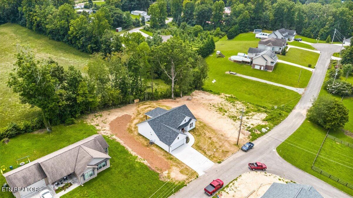 179 Storm Lane Jacksboro TN 37757