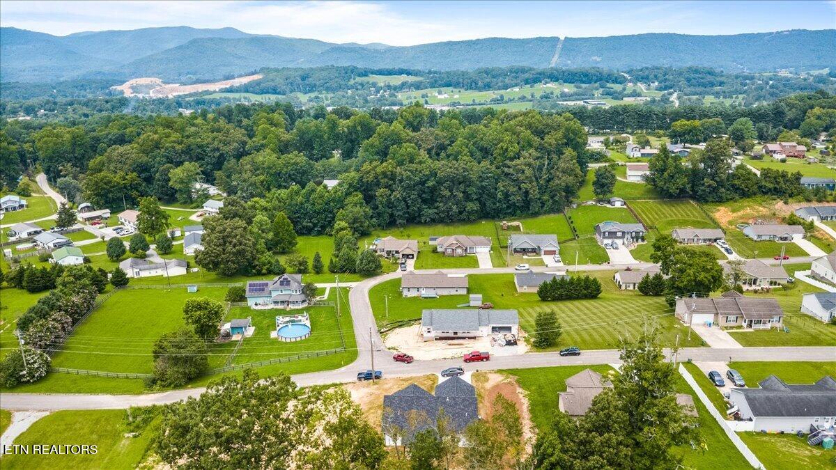 179 Storm Lane Jacksboro TN 37757