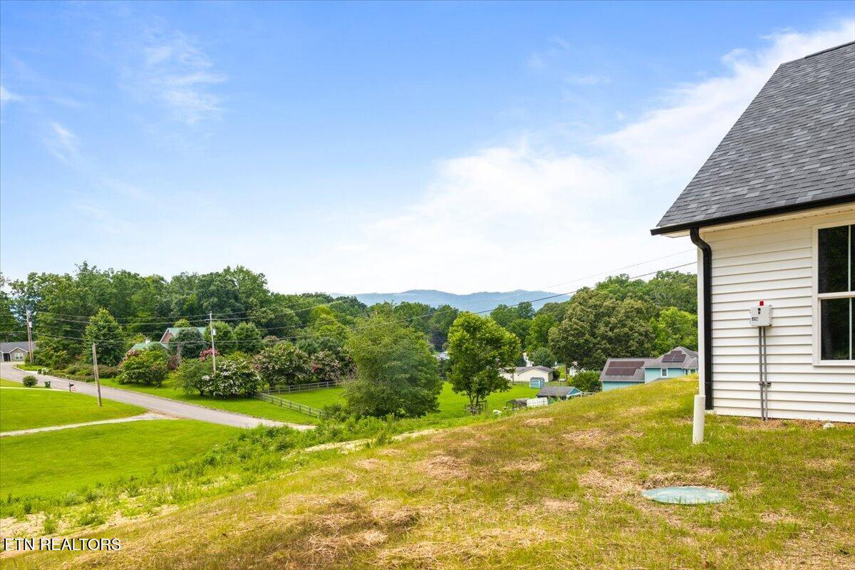 179 Storm Lane Jacksboro TN 37757