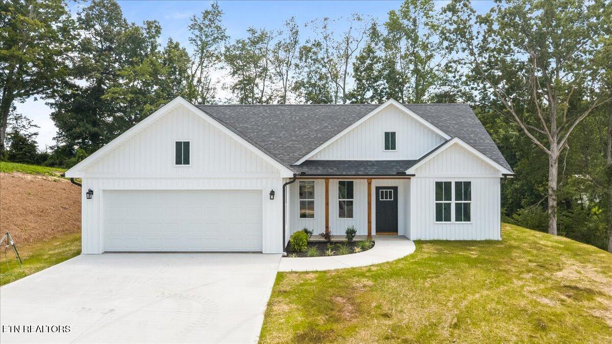 179 Storm Lane Jacksboro TN 37757