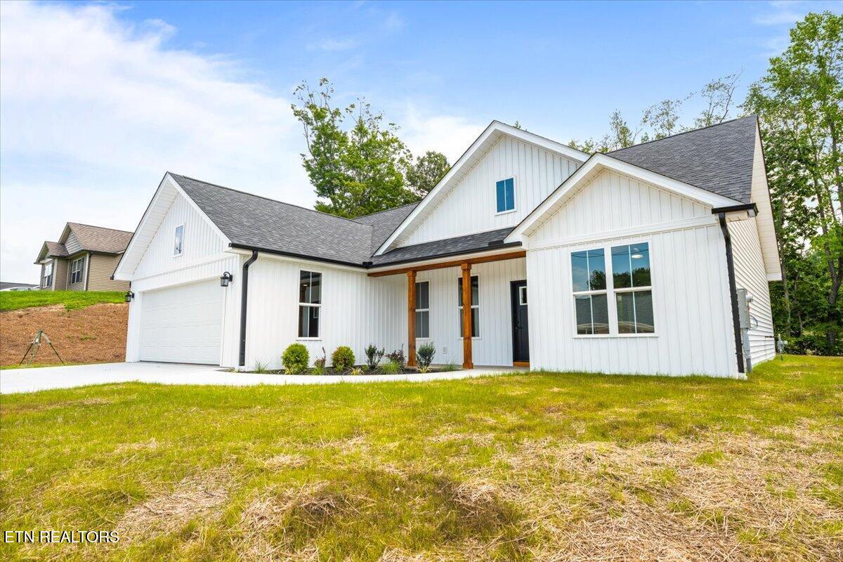 179 Storm Lane Jacksboro TN 37757