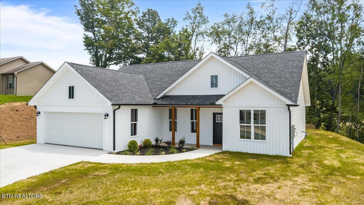 179 Storm Lane Jacksboro TN 37757