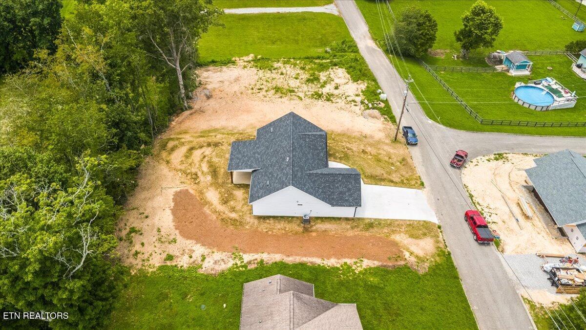 179 Storm Lane Jacksboro TN 37757