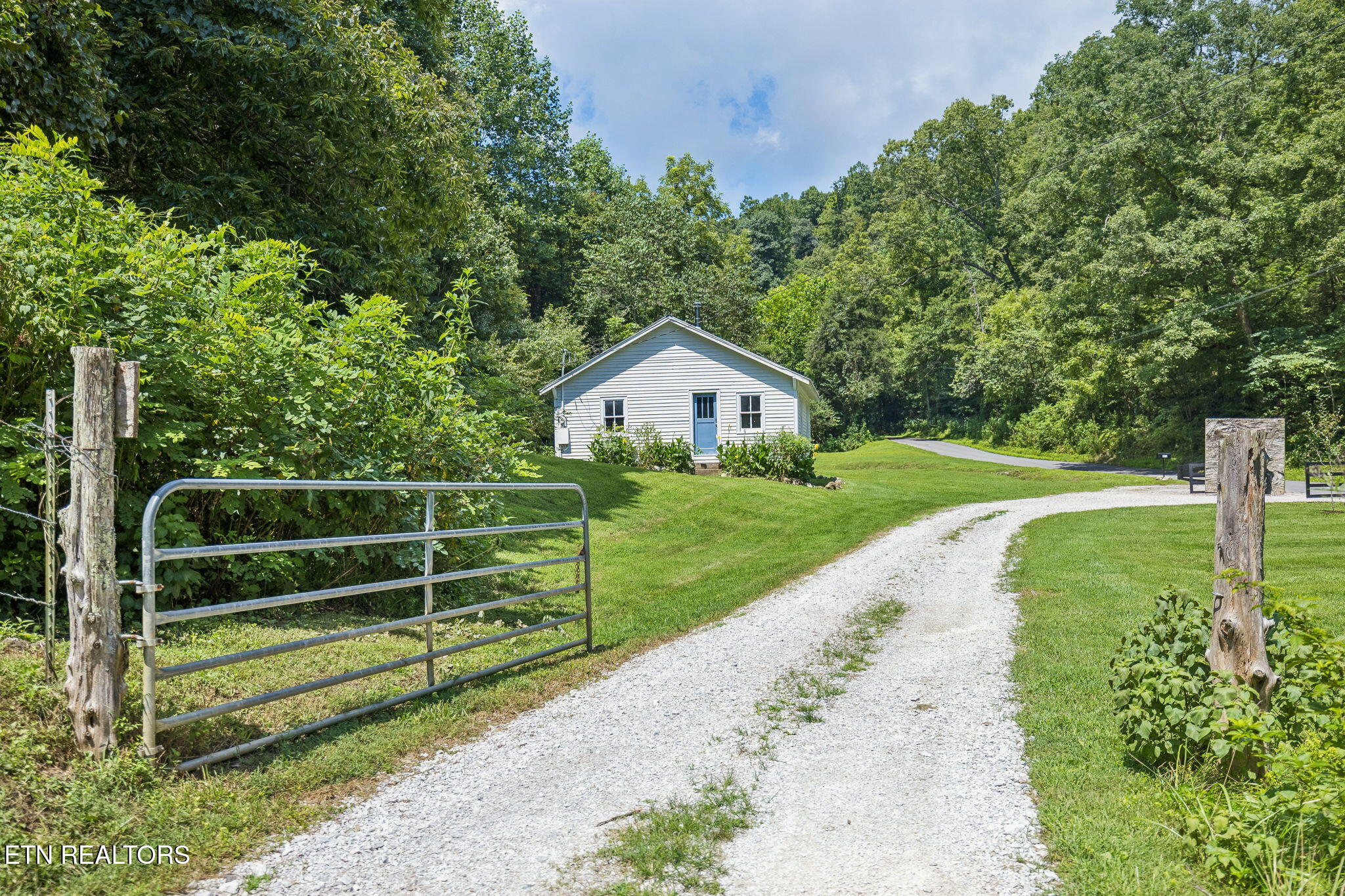 575 Russell Road Sharps Chapel TN 37866